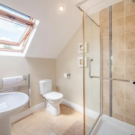 6 Bed In Oc-ii15599